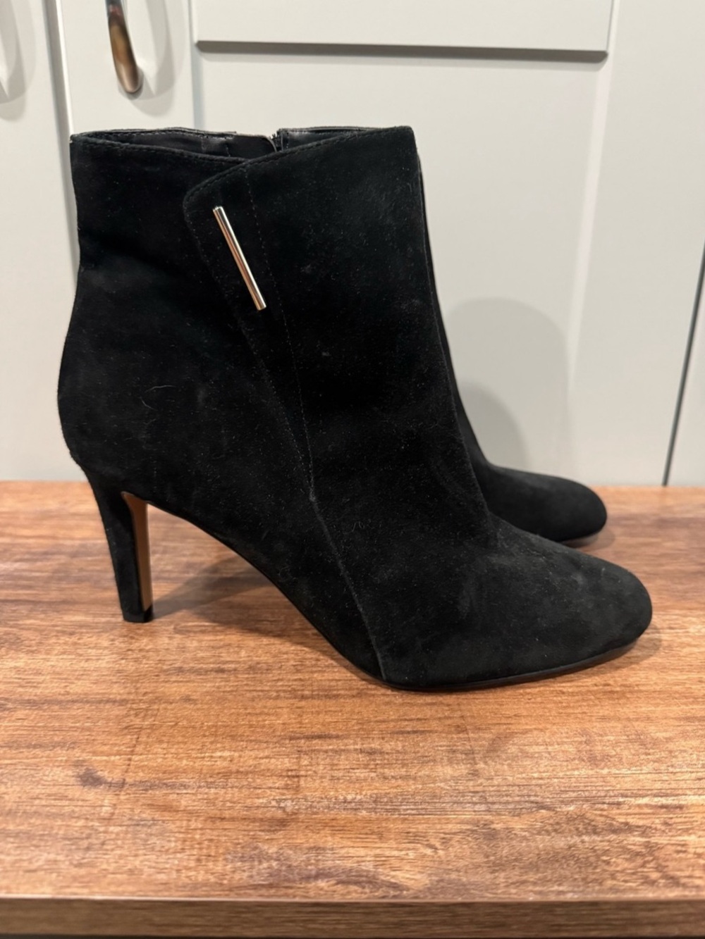 Vince Camuto VP-CHYANE Black Leather Heeled Ankle Boots Size 8.5